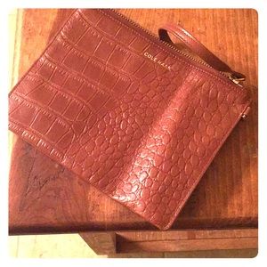 ❗️NEW Cole Haan leather wristlet